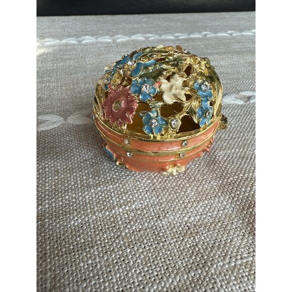 Jeweled Round Floral Box Trinket Box Made With Swarovski Crystals - Picture 1 of 16